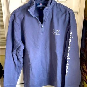 Vineyard Vines men’s zip up sweatshirt!